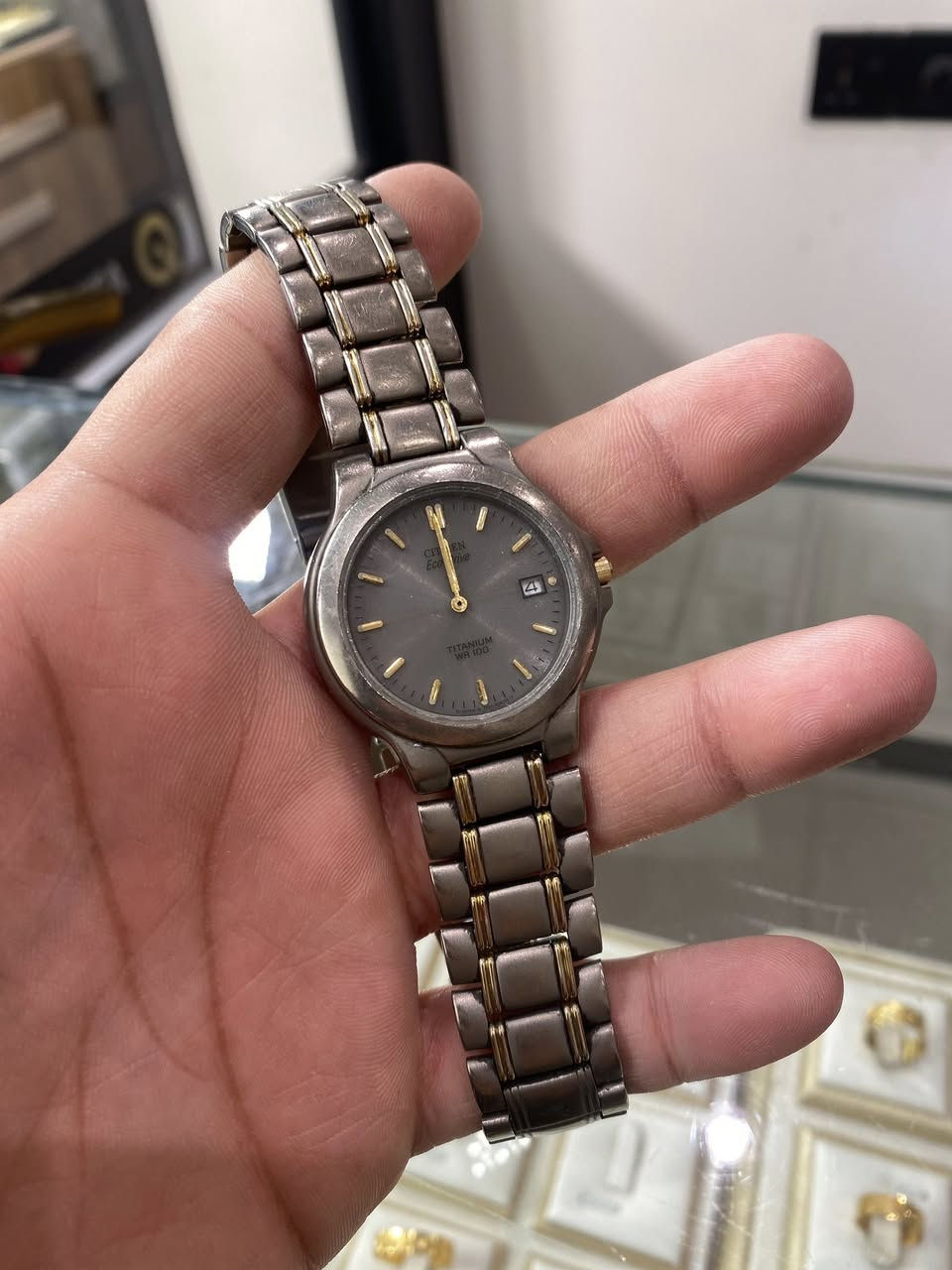 مزاد لاول مرة شباب اذا جابت سعرها ادخلك خاص اعتمد ع الخاص وبخدمتك
سيتزين ايكو درايف تيتانيوم بالكامل منفذ يومي نضافة٨٥٪؜
ارقام واميال لامينوس سيرها كامل

***********
