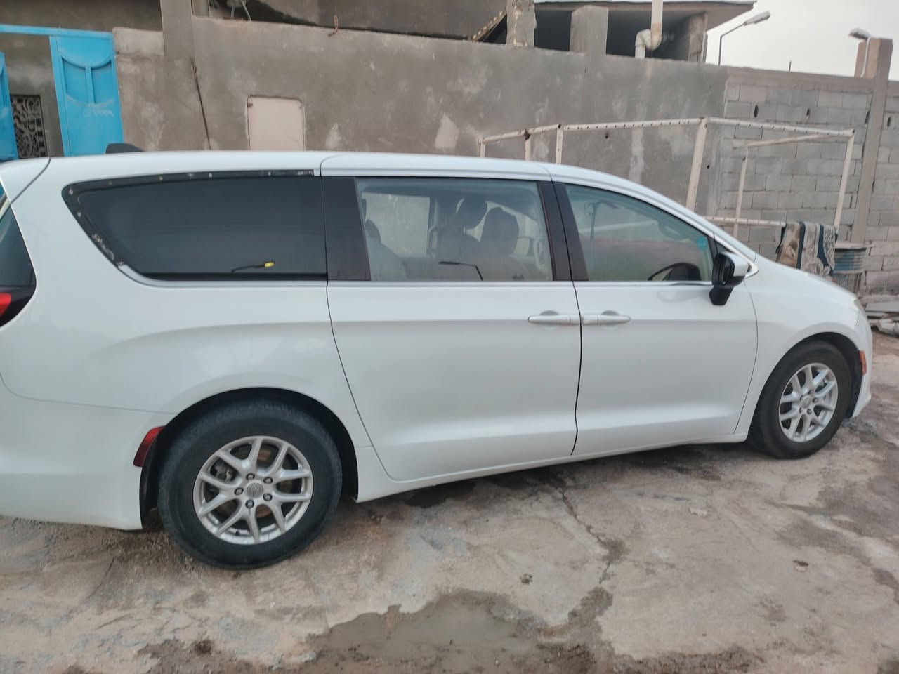 سياره بايس فيكرر مديل ٢٠٢٠ فول مواصفات ٧ راكب ترهم مراوس هايس او نيسان ١٠ راكب. ***********
