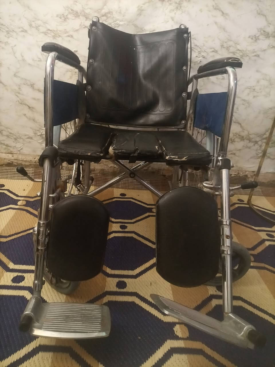 السلام عليكم
عربانه مال معوقين نضيفه للبيع مكاني مقابيل السوك الجبير شارع كهوه المتقاعدين رقم *********** سعر اتصل ودلل
