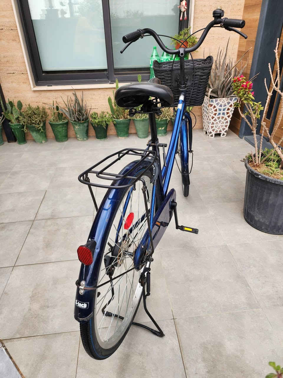 السلام عليكم بايسكل للبيع حجم ٢٦ فول نظافه مال باله السعر ٨٥  الف المكان مجمع مكي السكني هاتف ***********
