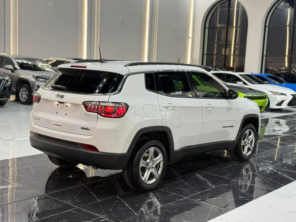 𝟐𝟎𝟐𝟒 𝐉𝐄𝐄𝐏 𝐂𝐎𝐌𝐏𝐀𝐒𝐒-𝐋𝐀𝐓𝐈𝐓𝐔𝐃𝐄 (بدون صبغ)

جيب كومباس موديل : 2024 

السعر : 157$

اللون : ابيض 

عداد المسافة : 31 الف

حجم المحرك : 2.0L( 4,سلندر )

بدون صبغ ☑️ بدون تعديل ☑️ بدون ارباكات ☑️

المواصفات : 𝐋𝐀𝐓𝐈𝐓𝐔𝐃𝐄

دةبل اكسل 4x4
‏‎بصمة ابواب 
‏‎بصمة تشغيل
‏‎شاشة دشبول ديجيتال
‏‎كاميرا
هاند بريك بصمة
اوتو هولد : 𝐀𝐔𝐓𝐎 𝐇𝐎𝐋𝐃 
اوتو ستارات : 𝐀𝐔𝐓𝐎 𝐒𝐓𝐀𝐑𝐓
اوتو ستارات : 𝐀𝐔𝐓𝐎 𝐒𝐓𝐎𝐏
رادار امامي (تحديد مسار)
‏‎رادار جانبي (نقاط عمياء)
‏‎رادار خلفي (التحذير من الاصطدام)
‏‎حساسات امامي
‏‎حساسات جانبي 
‏‎حساسات خلفي
نظام : 𝐄𝐂𝐎
نظام : 𝐍𝐎𝐑𝐌𝐀𝐋
نظام  : 𝐒𝐏𝐎𝐑𝐓
نظام  : 𝐎𝐅𝐅-𝐑𝐎𝐀𝐃
نظام : 𝐒𝐍𝐎𝐖
تحكم ستيرين
ستيرين هيتر
كشنات جلد
كشنات كهربائي
كشنات هيتر
تبريد لمس
تبريد مركزي
لايتات 𝐋𝐄𝐃 عدسة زينون بيلادي
بلاجكتور 𝐋𝐄𝐃 بيلادي
بكلايتات 𝐋𝐄𝐃 بيلادي
ويل كروم 

وبعد هواية مواصفات… 

‎تفاصيل اكثر الاتصال علی ارقام التاليه

☎️***********

عنوان📍اربیل فرع ناقلات

معرض كاليفورنيا كارسCALIFORNIA Cars🇺🇸🇮🇶 أربيل, العراق
