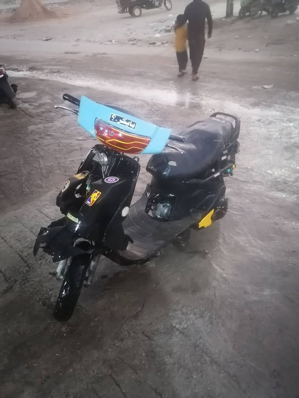 للبيع فراشه نضيفه تجفيت جديد مكينته خرسه مكاني نجف شارع المطار السعر 225 وبيه مجال ***********
