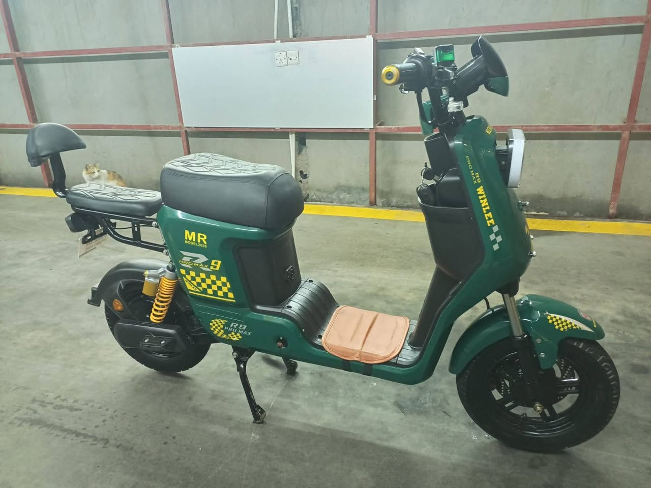 دراجه شحن للبيع 5 بطاريات دراجه جديديه اي نقص مابيها سعر 400 وبيها مجال
***********
