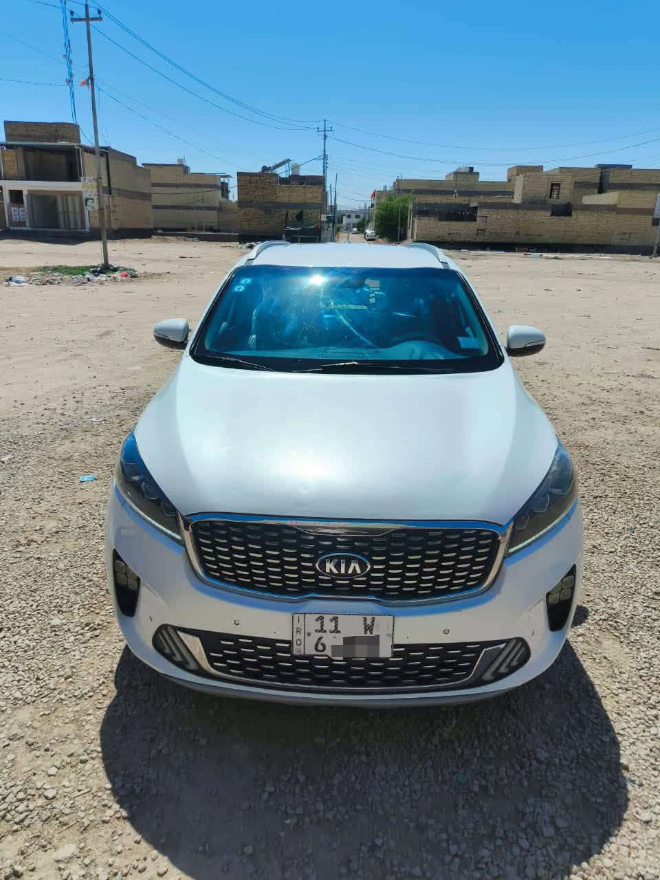 كيا سورنتو 2020 خليجي فول مواصفات عدا البنوراما بيها بنيد صبغ فقط السونار موجود بالصور مكينه مفتوحه مبدل بيها كازكيت السعر 205$ ***********. مكان السياره بغداد المنصور
