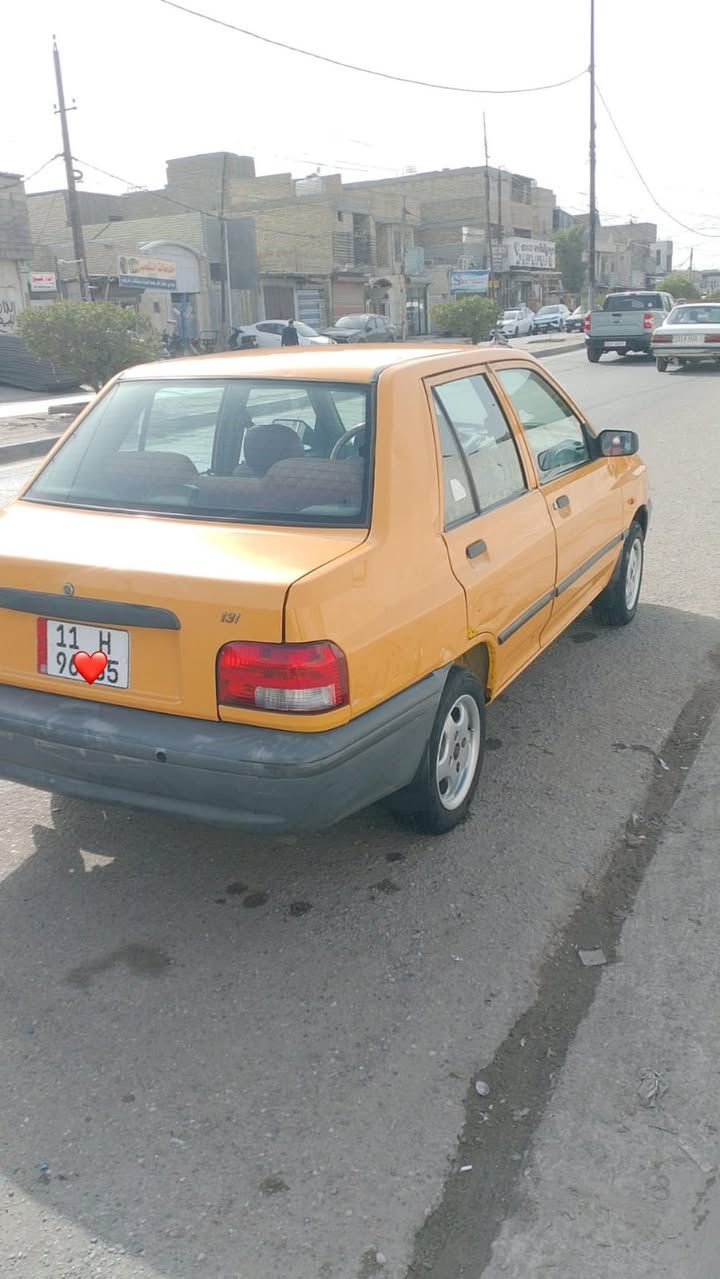 سلام عليكم للبيع مديل 18سياره بدون صبغ بيه بس بارد بل باب صدر جديد امامي خلفي دوشمه عام مكينه وكير خير من الله هيئه غرمات مصفره هزه جديده ومابيه اي نقص مكان السياره شعب حي اور***********
