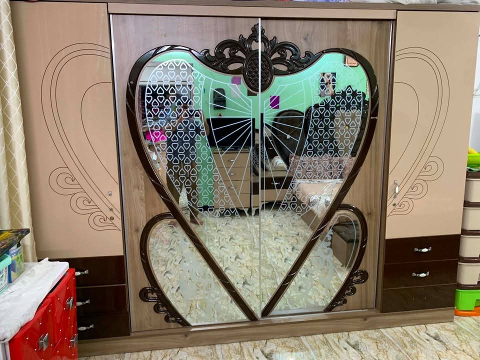 غرفه اخشاب للبيع بسعر 550 وبيها مجال العنوان الغزاليه ***********

