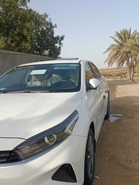 لبيع سيراتو 2024  محرك 2000 دوش  فول موصفات فتحه سقف ويلكب  مرايه شفط ...