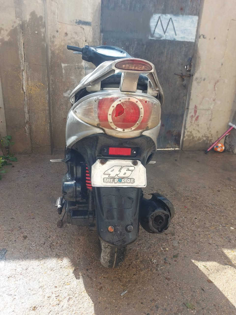 دراجه نوع كامكو جي فور ياباني طافيه معرف شنو بيها ابيع كوم حديد السعر 200 الف اتصال على رقم ***********
