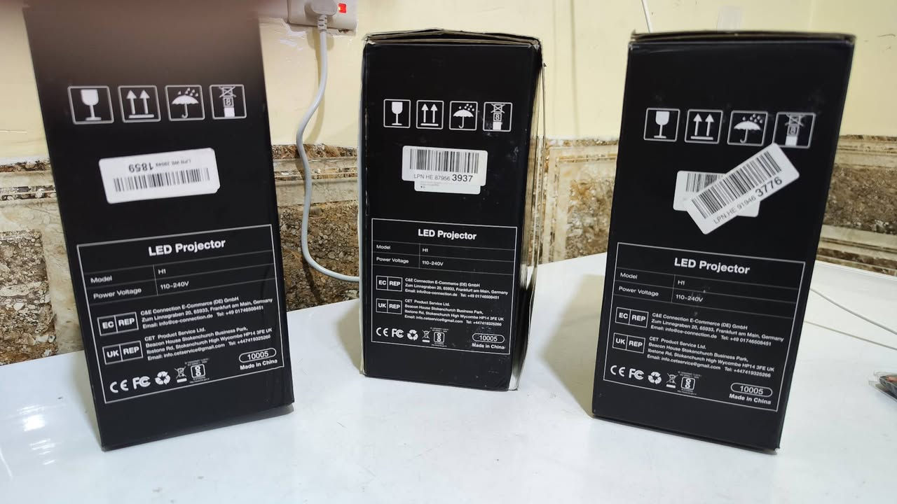 ثلاث قطع داتاشو قطعتين غير مستخدمه  و قطعة جايه بدون فلينات وكامله
و هديه مع كل قطعة Tvbox mini 4k
خلي سعرك و بالعافيه


**إذا كنت صاحب هذا الإعلان وتريد حذفه لأي سبب، رجاءا أرسل رسالة إلى الدعم الفني**