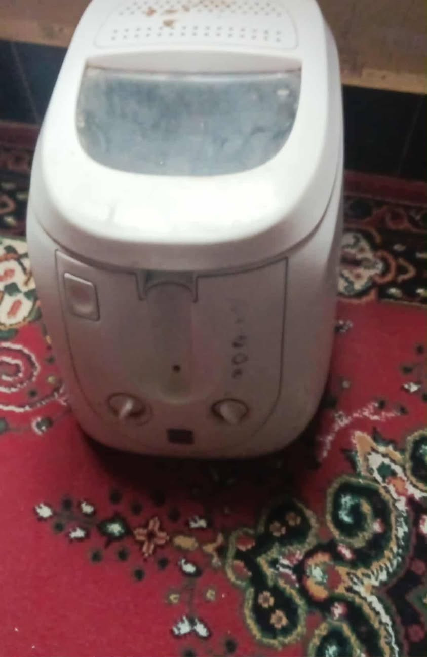 اخت الجديده للبيع مع قلايه ومكنسه صغيرة مكانها الشهداء الشراي يتصل ***********
