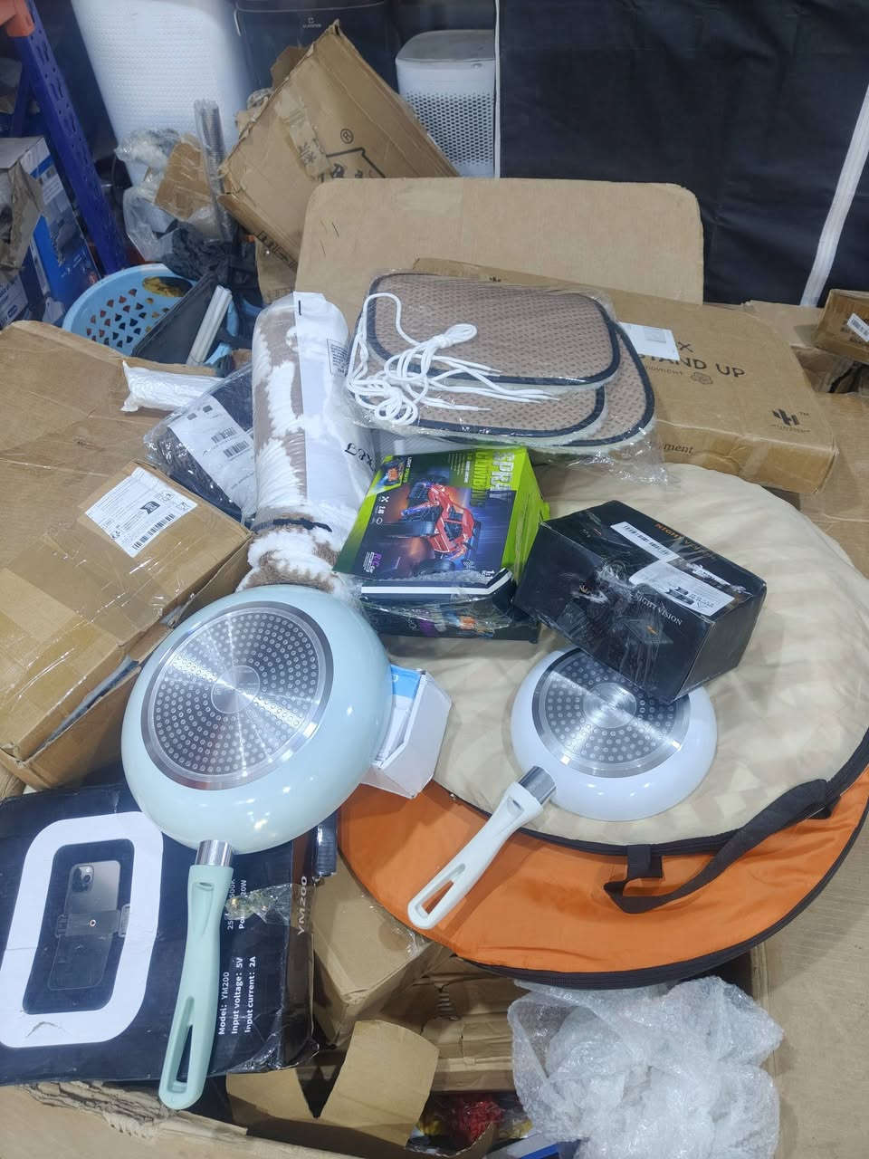 اليوم البضاعه جدآ مميزه والاكثر تميز الاسعار بلاش البلاش ♨️♨️♨️♨️
اللهم صل على محمد وال محمد 🤲 🤲 🤲  
السلام عليكم متابعينا الافاضل ورحمة الله تعالى✋✋✋
بضاعة بث مباشر الليلة الساعة 8.30 مساءً على برنامج الفيس بوك صفحة مجمع البيت الالماني في سوق الشيوخ 
عروض خاصه وتخفيضات 50% ✌️✌️✌️✌️✌️✌️
اجهزه كهربائيه ومنزليه  ملابس العاب مفروشات اكسسوارات 
 وتدللون عرض تفليش الاسعار ♨️♨️♨️
 والاسعار مناسبة جدآ 💲💲💲💲💲💲
يوجد خدمة توصيل لجميع المحافظات 🚛🚛🚛🚛🚛
العنوان ذي قار سوق الشيوخ شارع دكتور عمار قرب اسواق الكفيل ومقابل مطعم المدينة الفرع الثاني 🍗🍗🍗🍗
رقم الاعتماد واتساب *********** 📞📞📞📞
مجمع البيت الالماني في سوق الشيوخ 🇩🇪🇩🇪🇩🇪
