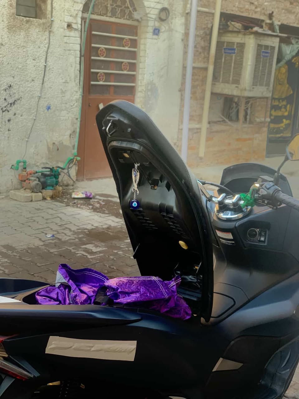 دراجه نضيفه ومناقصها شيء هاي كدامكم الاستفسار ***********
