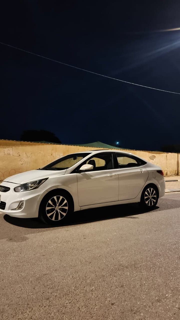 سلام عليكم
اكسنت موديل ١٥ خليجي 
فول مواصفات رقم بغداد دولي 
فتحه شاشه فول تحكمات 
مكينه كير حداديه تخم تاير 
مكينه ١٦٠٠ بيهه بنيد صبغ بدون دواخل مكان سياره كربلاء الحسينيه 
سعر ٩٨ بيه مجال ***********
