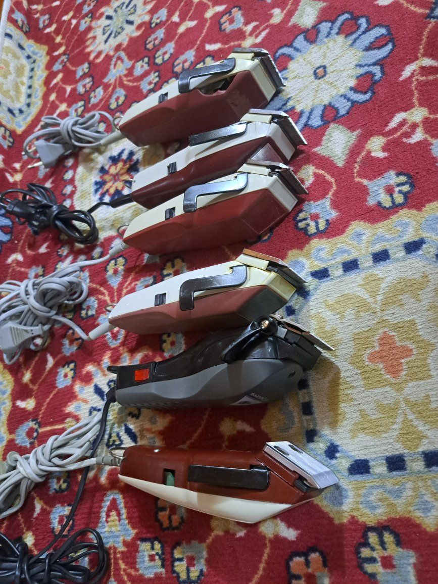 السلام عليكم مكائن حلاق قديمات شغالات سعر الكل ٤٥/الف مكان بغداد


**إذا كنت صاحب هذا الإعلان وتريد حذفه لأي سبب، رجاءا أرسل رسالة إلى الدعم الفني**