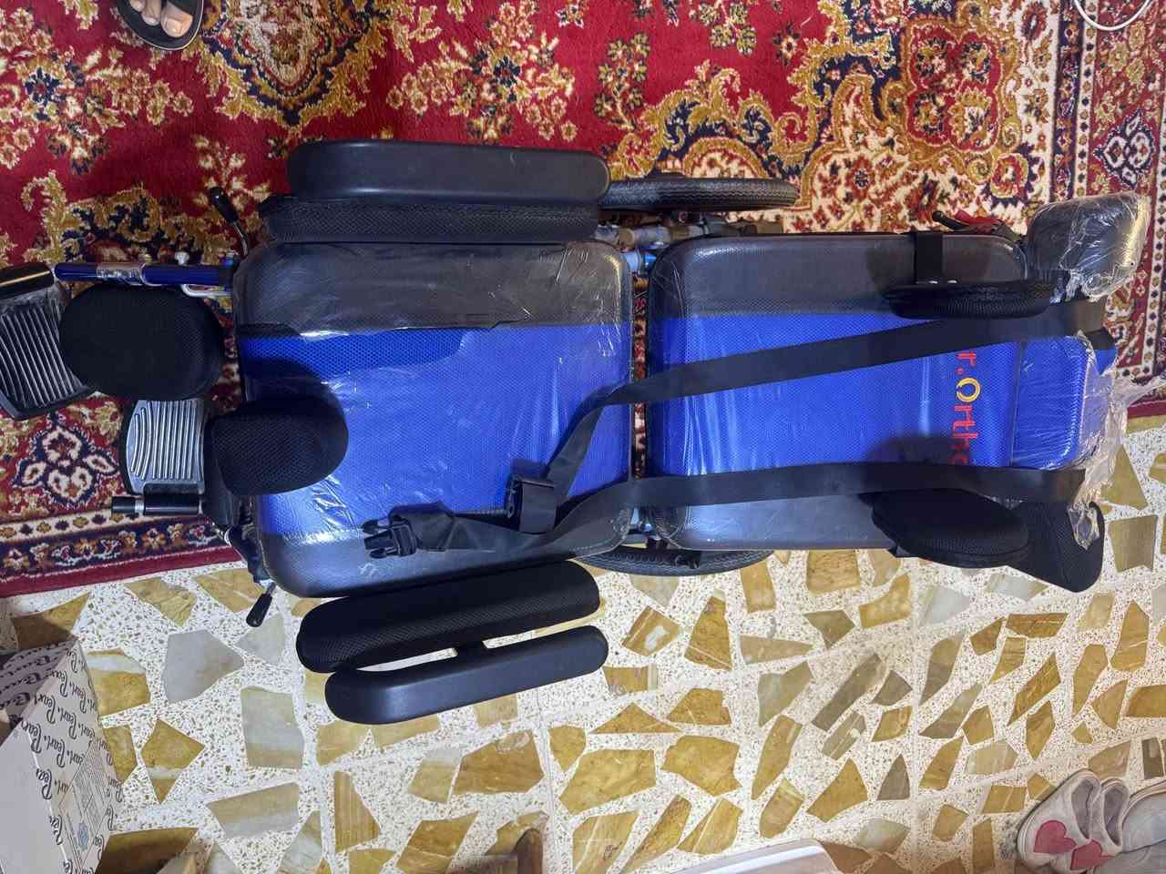 عربانة معاقيين 
***********
*********** حلة, بابل
