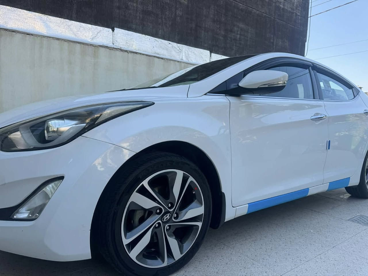 هيونداي النترة موديل 2014 فول مواصفات GLS
سلايت
بصمه 
كشن وستيرن هيتر
كشن جلد 
تبريد قطعتين 
لايت ليد عدسه زينون البجم كله زينون
٥ ويل وتايرات جديدة
ماشيه ١٣٠ 
بدون صبغ ٣ مكانت صغار تعديل بارد
محرك مفتوح شرط لا بخار ولا صرف ولا تنقيص
عنوان السياره كركوك 
سعر المطلوب 133 وبيها مجال 
اي ستفسار الاتصال 
***********
