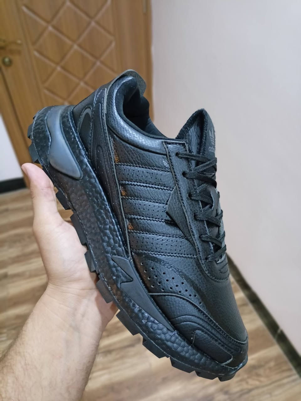 ادادس اسود جلد ارضية بوست حذاء بي مسند للقدم قياس 43


**إذا كنت صاحب هذا الإعلان وتريد حذفه لأي سبب، رجاءا أرسل رسالة إلى الدعم الفني**