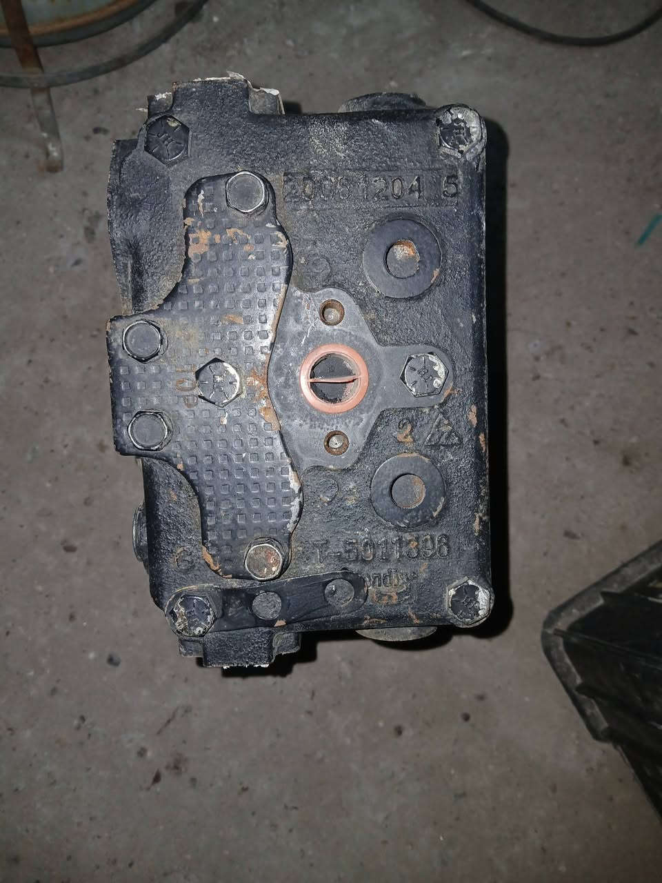 سلام عليكم تاروسه للبيع بعدهة مامشتغله بغداد لأمين ثانيه
***********
