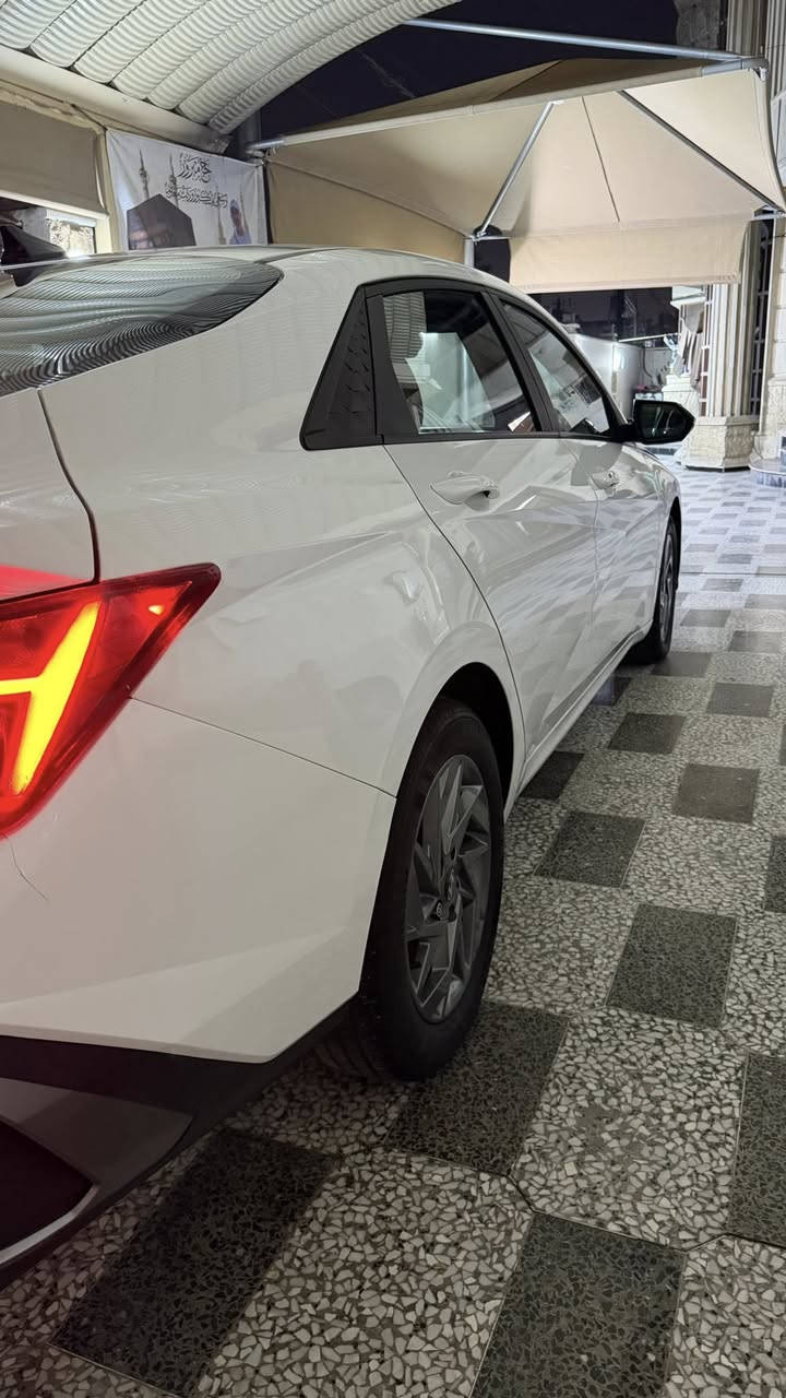 السلام عليكم للبيع النترا 2024 هايبرد دخول جديد ماشية 13 ميل رقم بغداد انگليزي بأسمي تحويل ثاني يوم الضرر موضوح بالصور السيارة بدون صبغ و ليبل واحد سعر 185 ومجال بسيط عنوان بغداد البلديات 
المواصفات السيارة فول عدا الفتحة
• بصمة
• رادار امامي جانبي خلفي
• اوتو هولد
• سايد بريك كهرباء 
• شاشة متصل
• ثلاث وضعيات قيادة
• تشغيل عن بعد
• لد داخلي بلادي متغير الألوان
• لد خلفي بگ لايت
• تحديد مسار
• توقف ذاتي
• قيادة ألية


**إذا كنت صاحب هذا الإعلان وتريد حذفه لأي سبب، رجاءا أرسل رسالة إلى الدعم الفني**