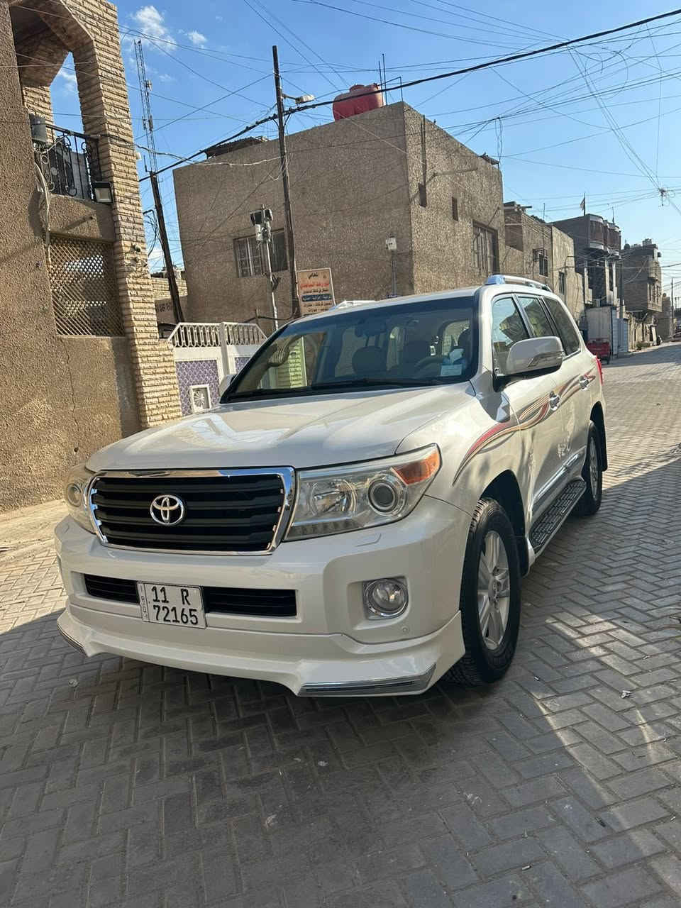 السلام عليكم لاندكروز موديل ٢٠١٣ سياره جديده ماشيه ٨٨ الف فقط مكفوله كفاله عامه ماعدا شي بسيط كد شبر فقط فول الفول رقم بغداد بأسمي تحويل مباشر السعر ٣٦٥ وبيه مجال بسيط للاستفسار الاتصال *********** مكاني بابل
