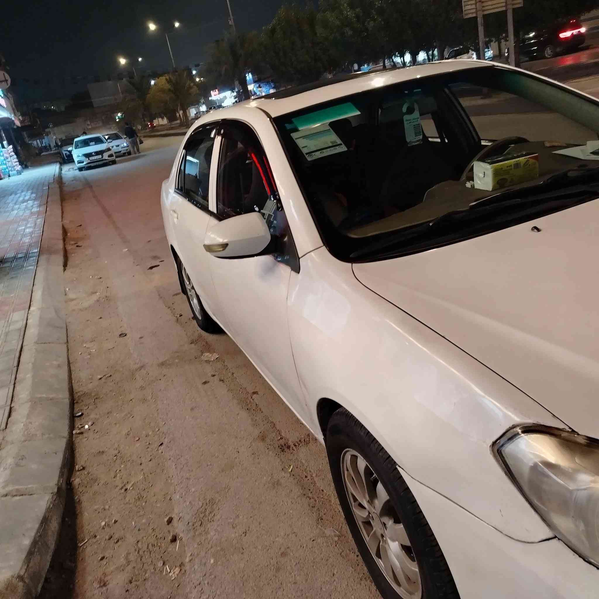 ألسلام عليكم سياره بي واي دي موديل 2013السياره حلوه وجاهزه السياره باسمي رقم كربلاء سنويه لغايه 27تبريد شغال السعر 60 وبيهه مجال حك الجيه ***********
