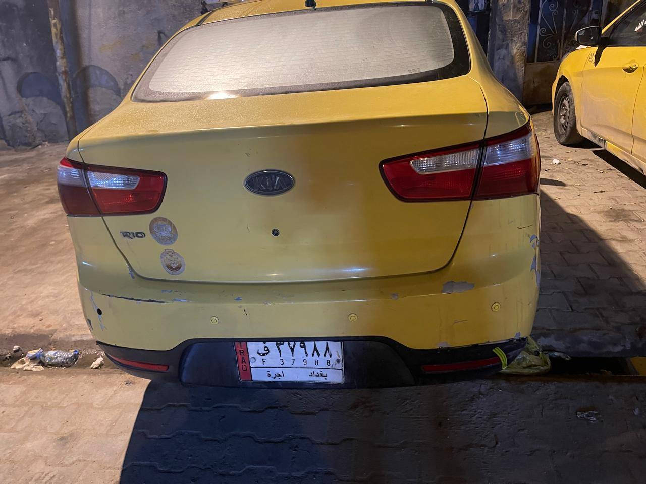 السلام عليكم
كيا ريو 2013 
رقم بغداد مصفرة هيئة وغرامات 
سنوية بعدها 
جاهزة من كلشي 
السعر 68 وبيها مجال 
للأستفاسر ***********
