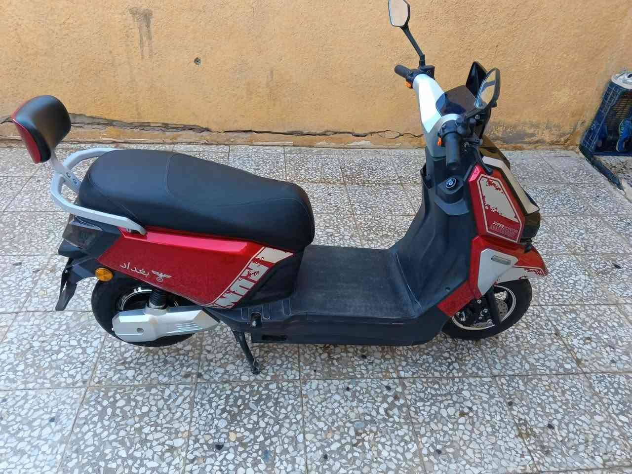 السلام عليكم دراجه شحن للبيع
سويج عدد 2
بصمه عدد 2
6بطاريات
اشاير يمين ويسار 
دبل اشاره 
لايت عالي وناصي 
شاشه تضهر فيها الشحن والعطل الي يصير بالدراجه 
دراجه نضيفه وجديده بيه فقط بطاريه وحده واكفه يرادله تبديل 
سعر 750وبيه مجال 
مكان بغداد مدينة الصدر 
للاستفسار ***********
