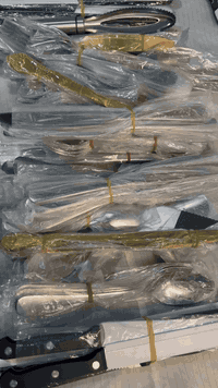 توضيح بلفيديو القطعه. شلع على 500 دينار 
*********** 

يوجد توصيل جميع الحافظات 

خاص وواتساب
