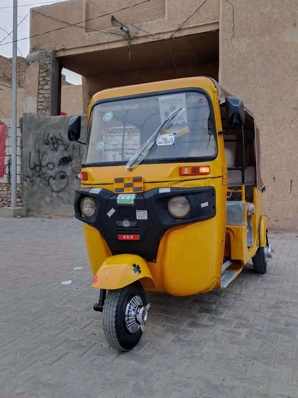 من رخصه الادمن 
السلام عليكم تكتك 19شهر ال2
سنويه كوت  باسمي
مكينه مجفته مره وحده
تخم تاير جديد
كهربائيات جديده شغاله
مابيهه اي ضربه 
معمره كامل مابيهه اي خياس
مصبوغه للجماليه
السعر 5وبيهه مجال حك الجيه
مكاني كربلاء حي العسكري
الشراي يتصل وبي خير ويدلل
***********
