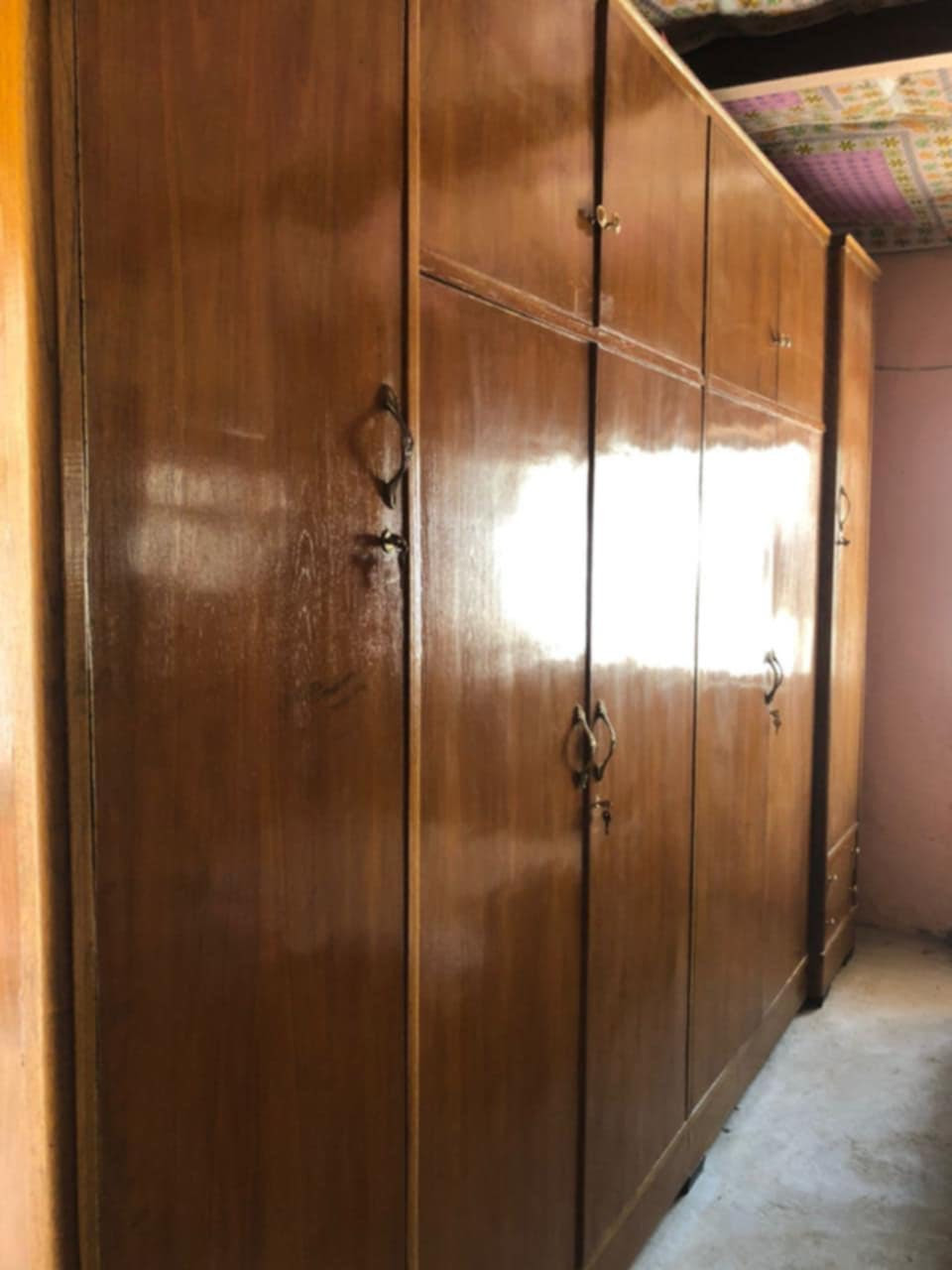 غرفه اخشاب احطاطه للاستفسار الاتصال.  ***********
