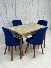 ميز سلايد • ٤ كراسي • ٧٠×١١٠