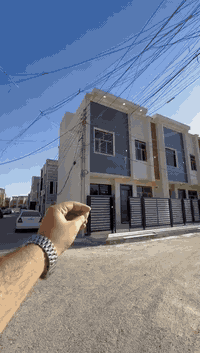 حي الجهاد ديوان الضباط   خلف شارع 60 أربعة شوارع   طابقين ونصف 3 غرف ن...