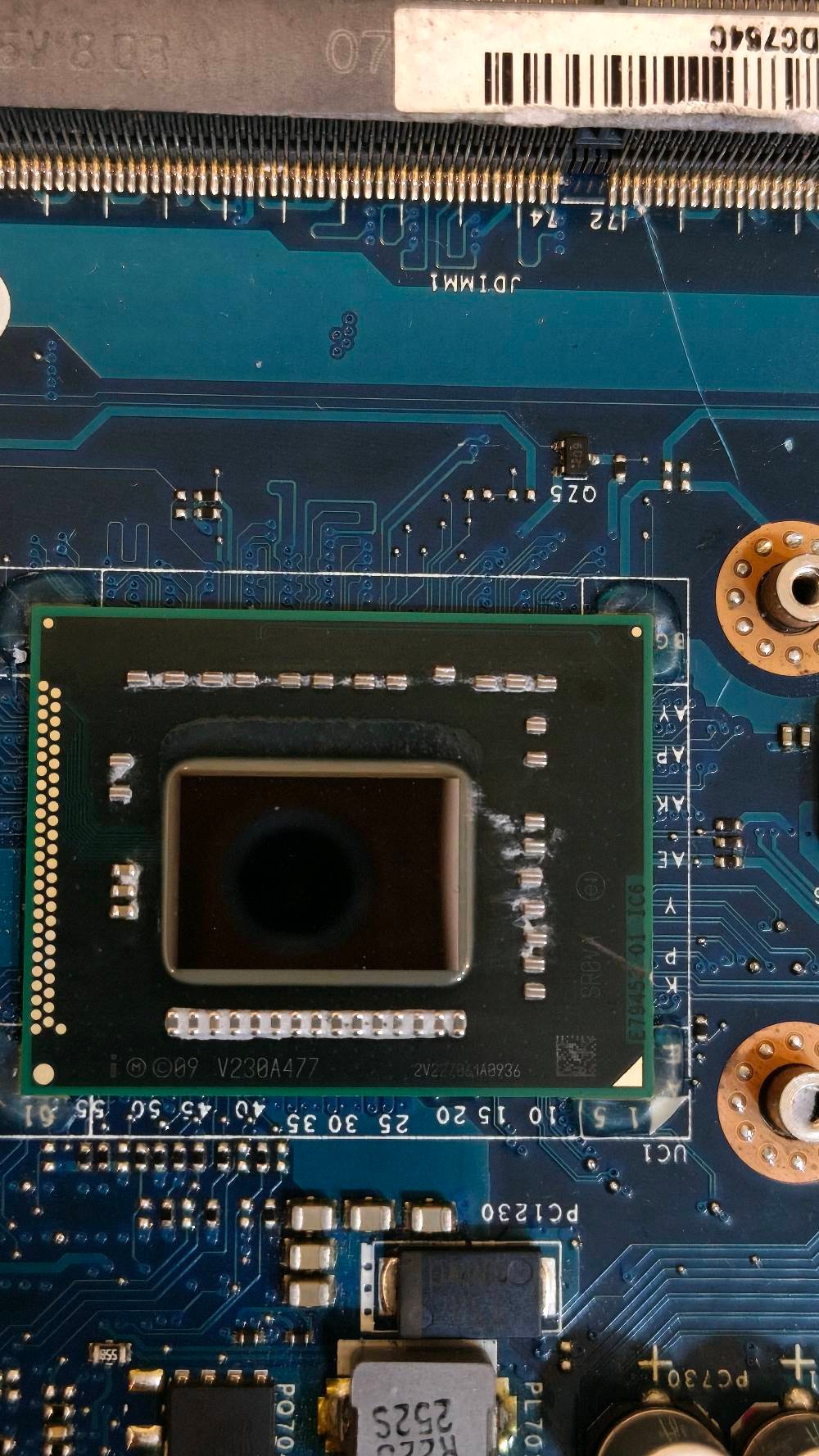 لوحة ام لابتوب مع كيبورد مع سماعه مجموعة كاملة فقط (بدون رام و هارد) 