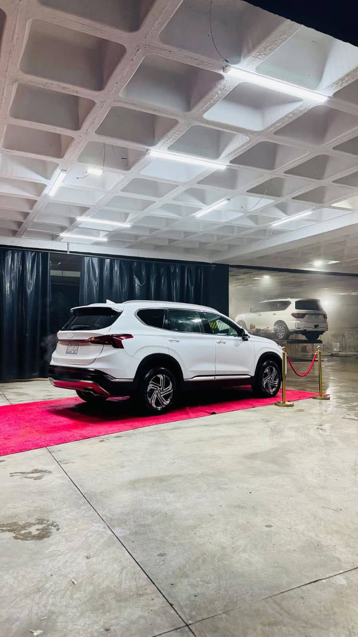 السلام عليكم
سنتافي 2021للبيع فقط 
السيارة مكينة وگير بشرط 
مكينة اربعة بستم وتوربو 
ماشية 120 الف 
كلها بشرط السيارة 
بيها صبغ الجاملغ الخلفي والباب الخلفي مثل ما موضح بالسونار 
اثر ضربة من الخارج
رقم بغداد للغاية 2028 بأسمي تحويل ثاني يوم 
السيارة نضفية كلش  
للاستفسار ***********
مكان السيارة كلار
