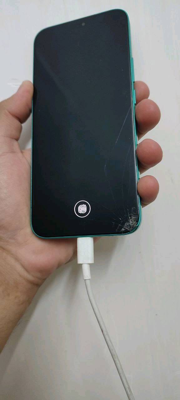 هونر x8c ذاكره 256 فطر بالكلاس مابي اي مشاكل باللمس فقط بالكلاس توصيل موجود