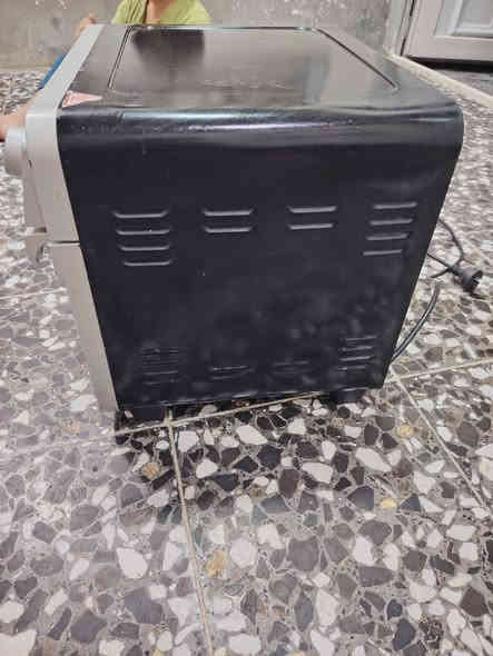 أوفن او قلاية  مستعمل شي بسيط نظافة اخو الجديد  نوعية ألماني سعره 70الف مكاني بغداد حي القاهرة ***********
