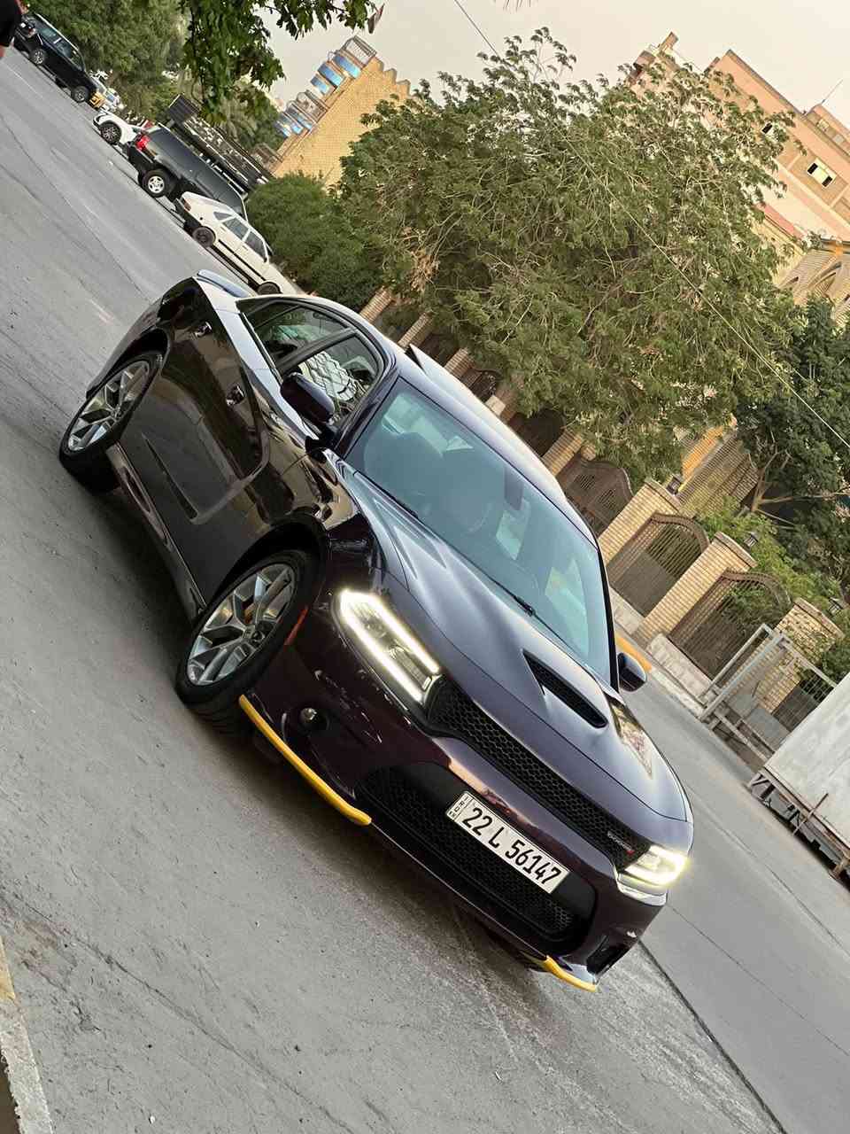 🦅 للبيع: دوج تشارجر GT موديل 2020 - خليجي هارلم🦅
، جاهزة من كلشي وصورها تحجي عنها.
لون بنفسجي ملكي (Hellraisin) -
رقم أربيل سنويه بأسمي
📍 الموقع: [بغداد الغزاليه ]
💰 السعر: [280] 
📞 للاستفسار واتساب فقط : [***********]
