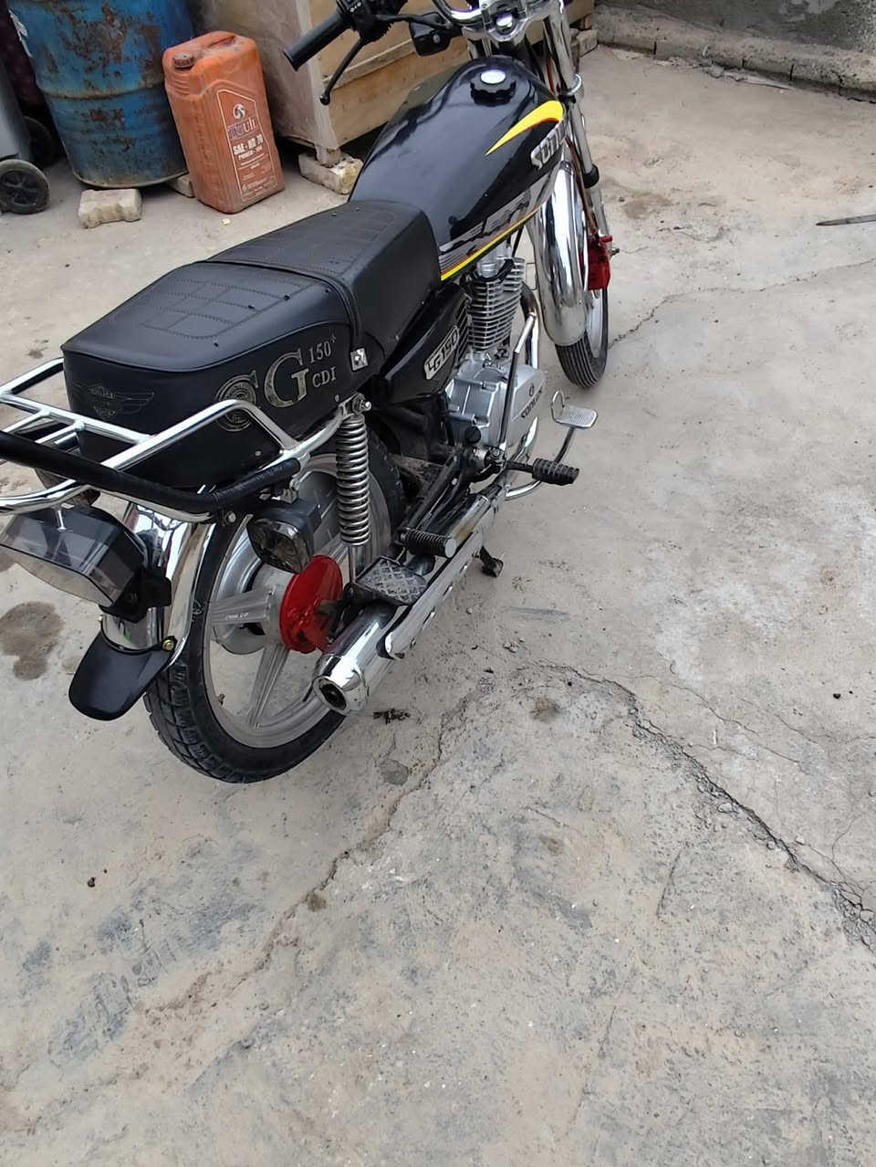 موديل 24💪 مكينة خرسة
دراجة نضيفة نكرة سلف بي وكت 
دراجة شلعة شك الكاع☠️ عداد كتروني 
سعرهة بلاش 650بيهة مجال 
اوراق كاملة 
مكاني زعفرانية جسر ديالى القديم  
رقمي ***********
