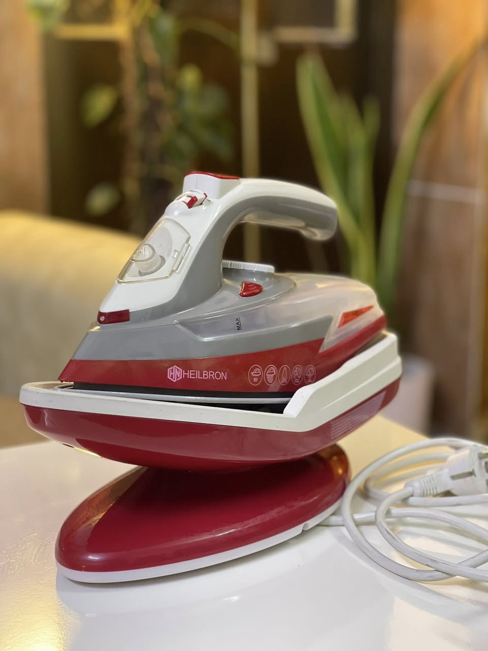 اغراض منزلية طخم تركي 10 نفرات يصير سرير ومخزن اخو الجديد مابي اي عيب و ثلاجة تركي 20 قدم استعمال قليل مابيها اي عيب و غسالة ملابس SUNNY اخو الجديد مابيها اي عيب 12 _ 8 كغ و اوفن جديد مابي عيب استخدام قليل مابي اي عيب للاستفسار الاتصال على الرقم *********** // ***********
