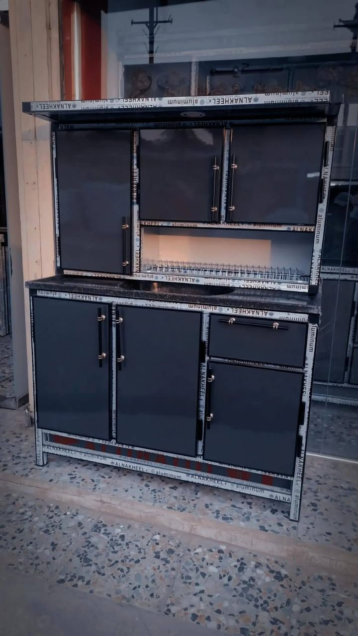 سلام عليكم توفر لدينا كاونترات المنيوم الثقيل كافه اللوان والقياسات توفر نضام البديل حسب طلب الزبون استفسار ع وتساب*********** سيتم ارد عليكم بأقرب وقت ممكن
