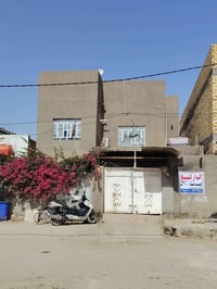 دار للبيع المساحة ٢٠٠ متر الموقع حي الوحدة قرب  جامع القاىم للاستفسار ...