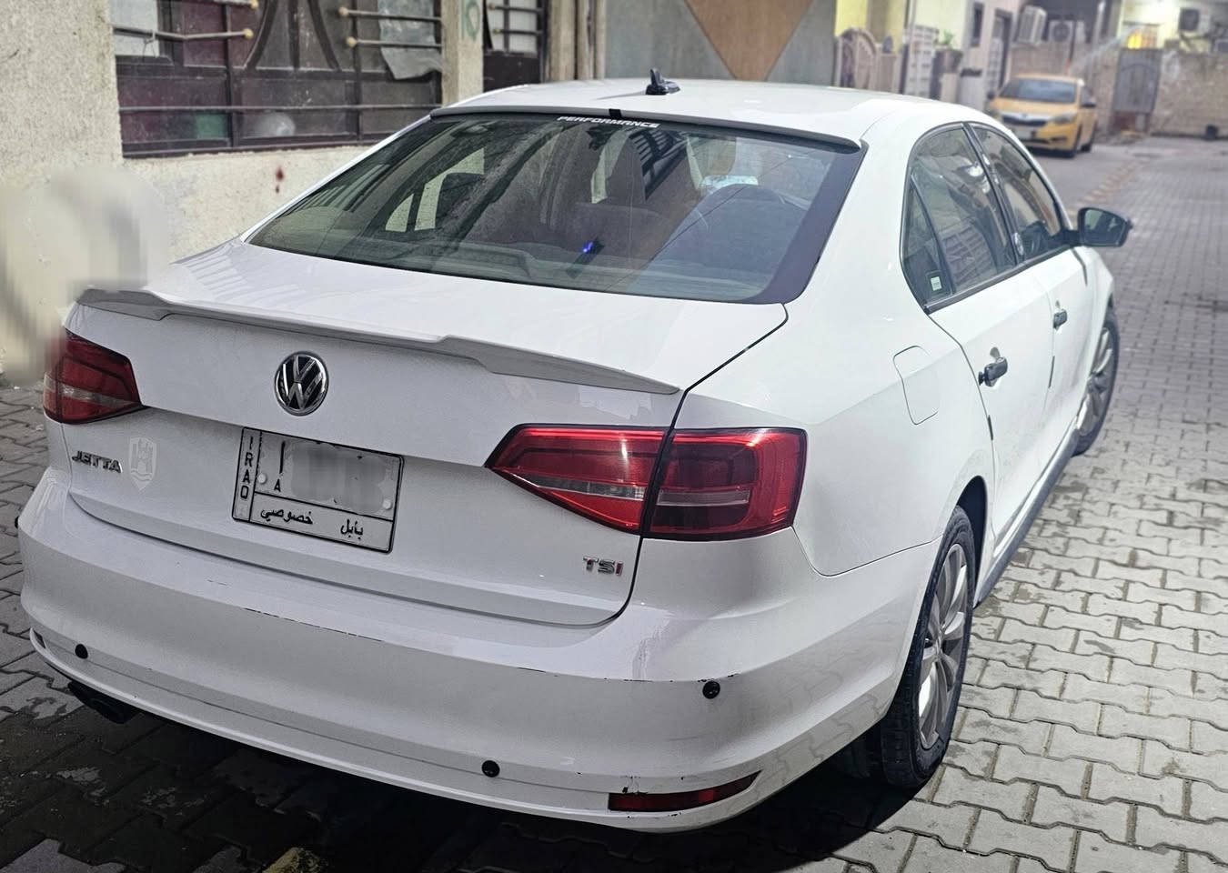 جيتا  2015  
1800 تيربو TSI 
رقم بابل   مشروع وطني بأسمي
صدر جديد 
تايرات جديدة 
 تحويل اي مكان 
كير مكينه مكفوله تشلع الكاع شلع 
ماشيه ١٠٦  وقابله للزياده 
السياره  بيها ٥ قطع    وارد امريكا صور الحادث مرفقة بالصور
تدفئه   كشنات  
التبريد يحتاج كمبريسر 
تشغيل بصمه + مواصفات وتحكمات
السعر ٩٥    الاتصال  ***********
