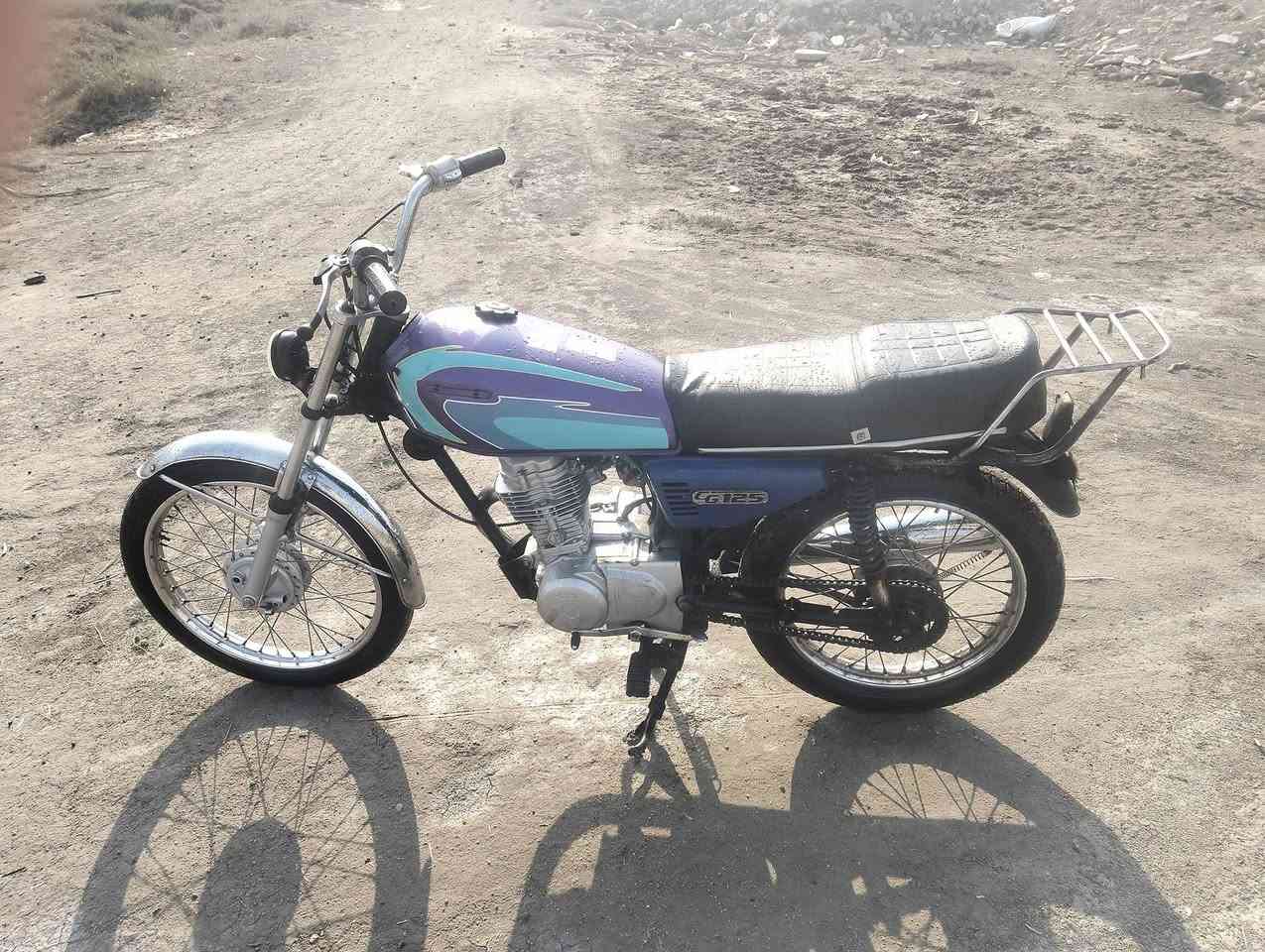 دراجه للبيع ادوات سعر 400وبيه مجال مكاني القرنه شرش جلعه*********** بس الوتساب يشتغل
