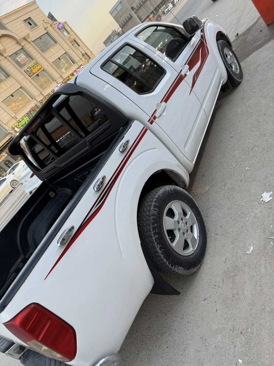 السلام عليكم
بيكم نيفاره مديل 2013 كير عادي 
 بيه الجاملغ المامي  مكينه  كير كارتون  حداده طوبه 
تخم تاير جديد باتري جديد صدر جديد 
رقم اربيل بسم شركه تريد التحويل او وكاله
(رقم الهاتف ***********
مكلف بل نشر
البصره
