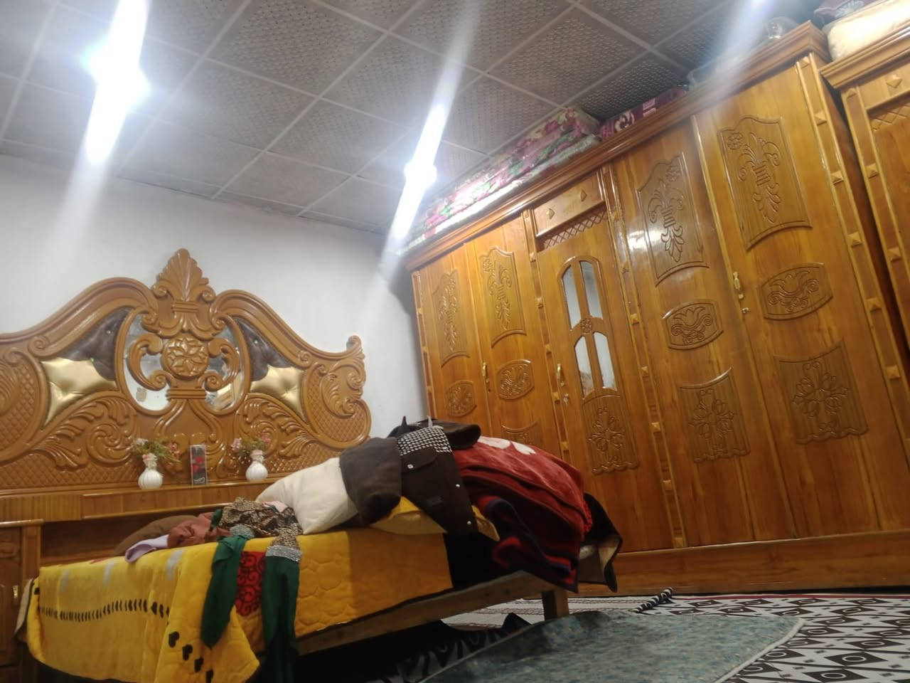 بيت للبيع عشوايات في القبله مرتب وعلا شارع بيت ام رتب ونضيف لطلب واستفسار نتصل***********
