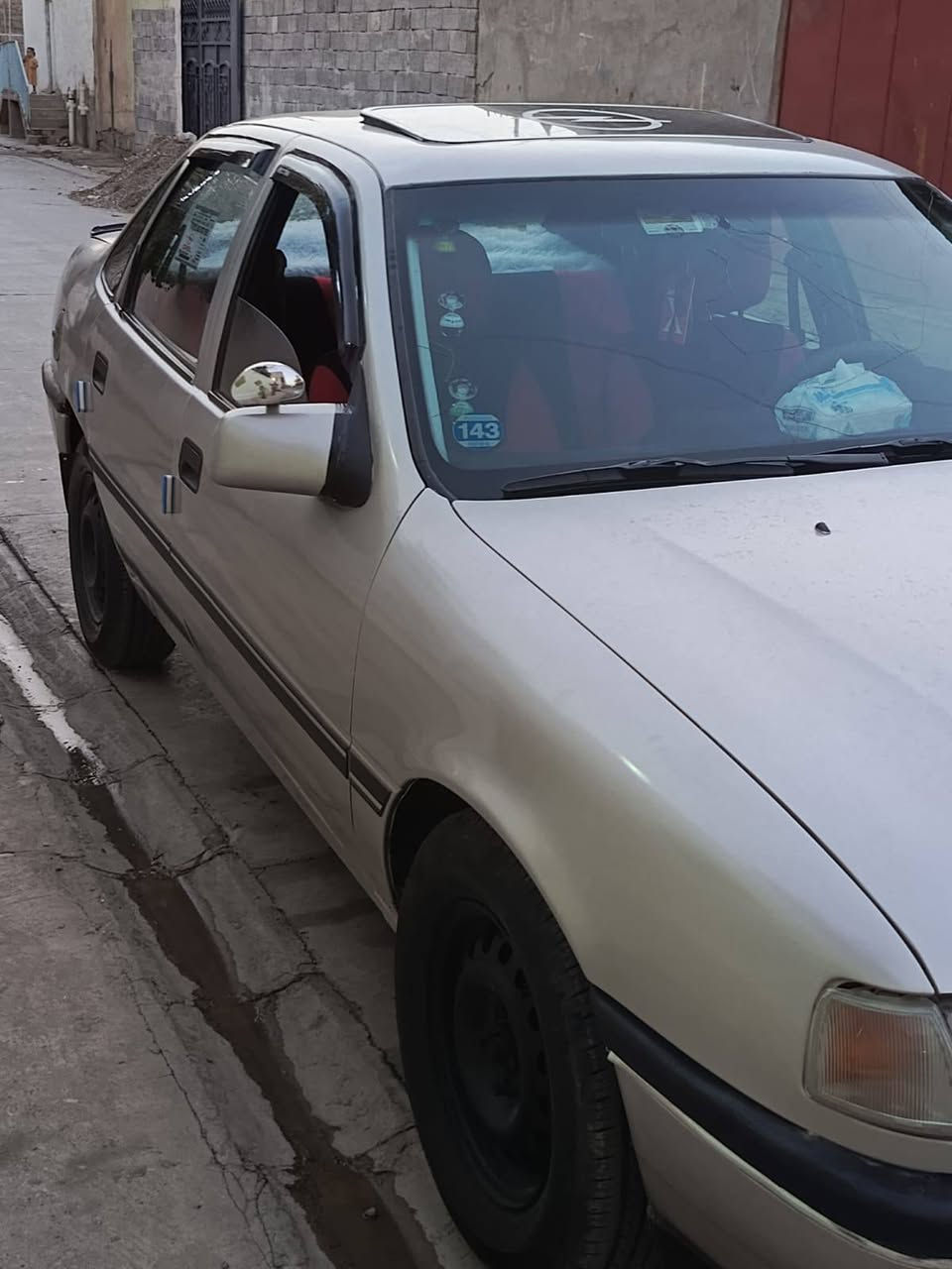 سلام عليكم وبل فكترة 91 محرك 16 قاسش عريض بور صبغ عام جماليه مكفوله شرط تحويل سعر39  وبي مجال ***********
