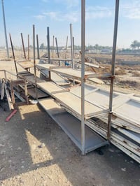 رفوف حديد ثقيل • ٦ رفوف • قرب جسر تكريت