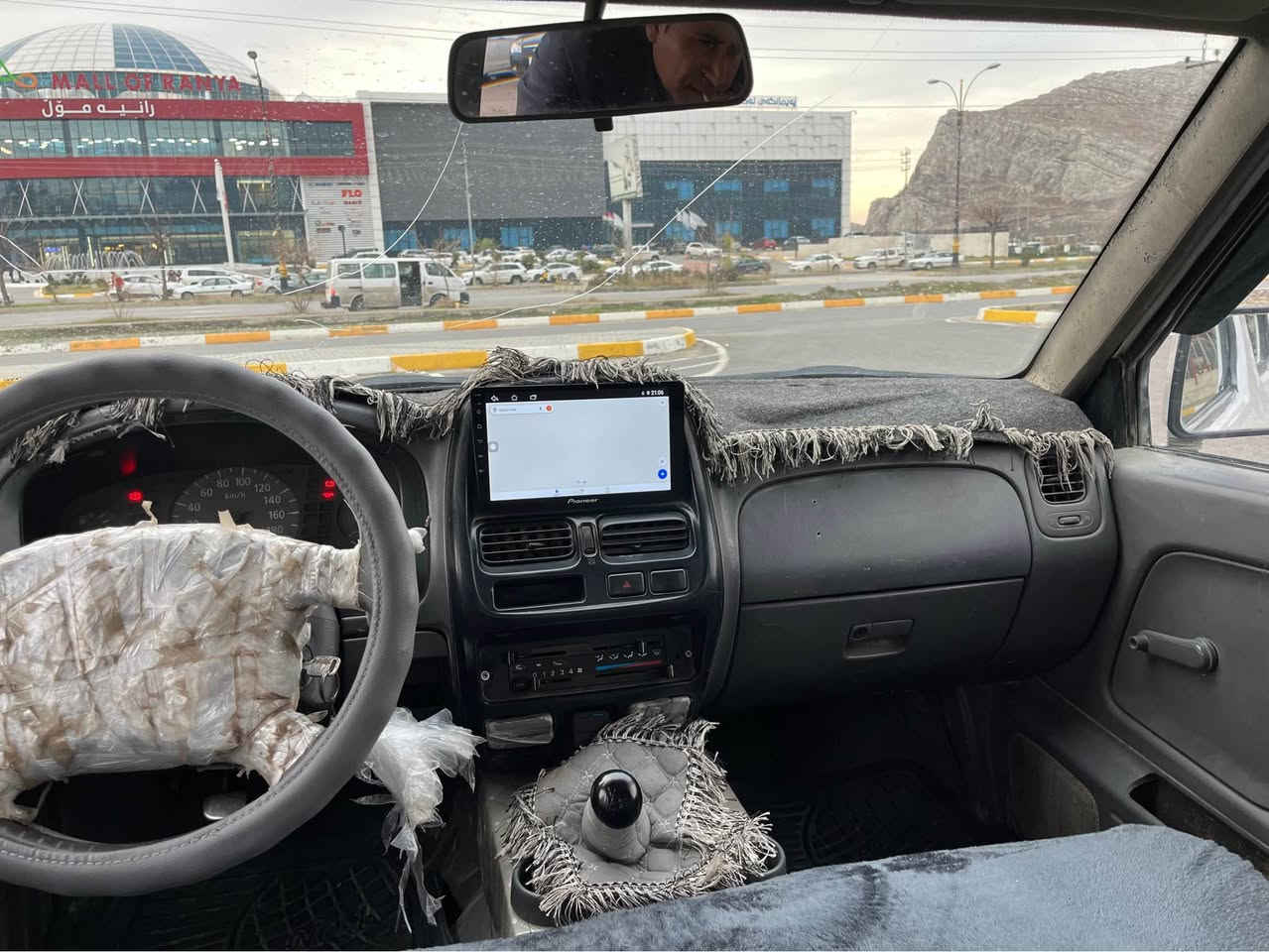 ***********
نیسان مۆدێل۲٠٠۳ ، کراوە بە غاز _ بە نزین   ئیستیراد خاس ،  کیتابی رانیەی بۆ کراوە ، گێر و مەکنەو ئەکسلی بەشەرت ، کامل لایتی پێشەوە و دواوەی تازەیە ،سەیارەکە دەحم و لێدراو و موس و براوەی نییە  ، لە جوانیدا نمونەیە نرخی تەنها ٥٥ گەلاو معامەلە ، تکایە گەر موشتەری بویت تلفۆن بکە ولامی 
نامە نادەمەوە
*********** السليمانية, العراق
