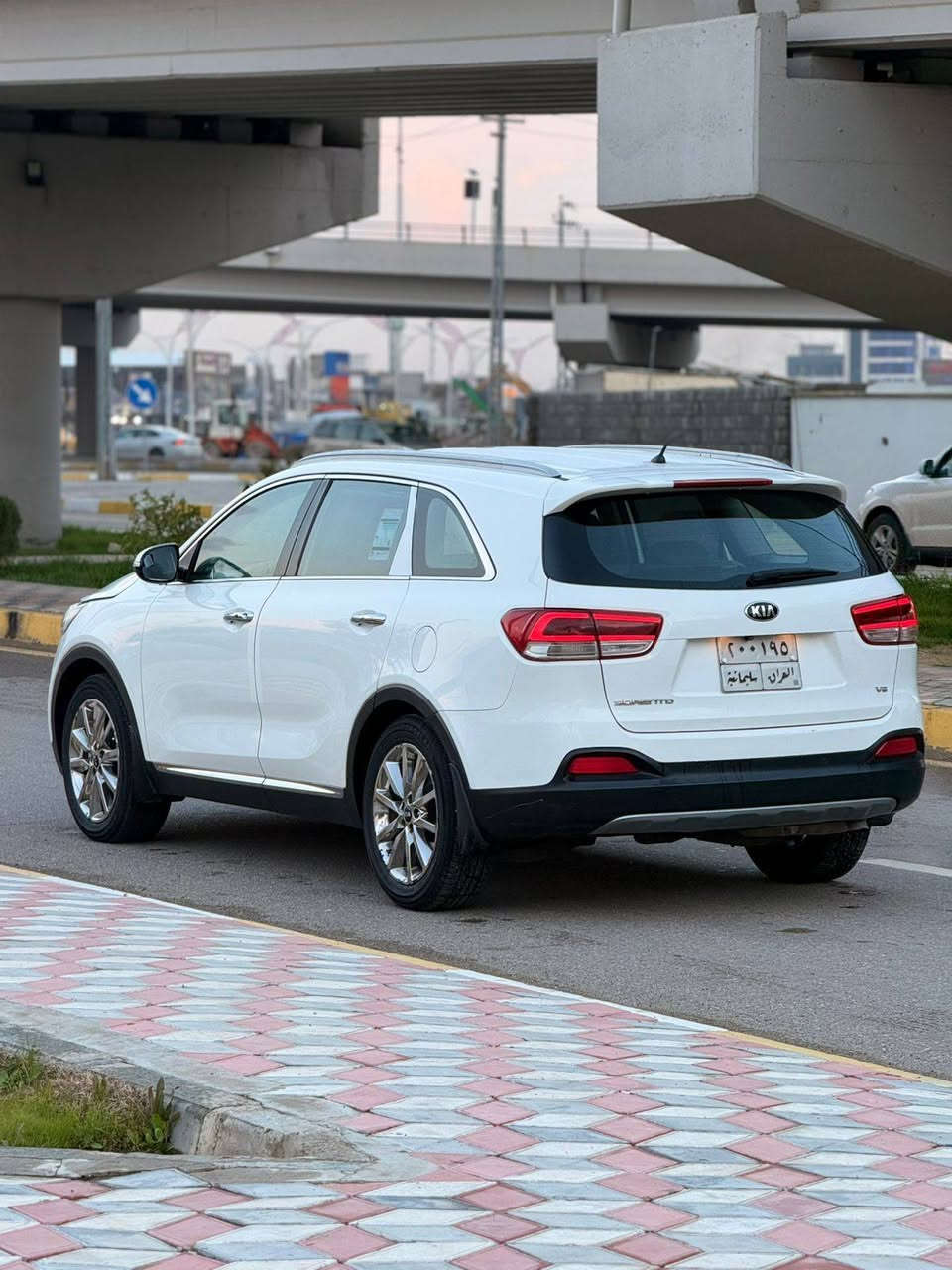 كيا سورنتو موديل ٢٠١٦
٦ سلندر 

كير ومحرك بشرط لامفتوح ولا وبيه بخار

تدفئة تبريد مابيه اي عيب

سنوية جديدة فقط رقم قديم

ماشية ٢٠٠ 

بطاقة بانزين بيه

سيارة بيها فقط كارت تكحيل براس بونيد واشويه حالوب بالسقف الباقي مكفول

شرط التحويل والغرامات 

السعر ٢٠٤ ورقة وبيه مجال بسيط للشراي

مكان سيارة كركوك

للاستفسار واتساب 

***********
