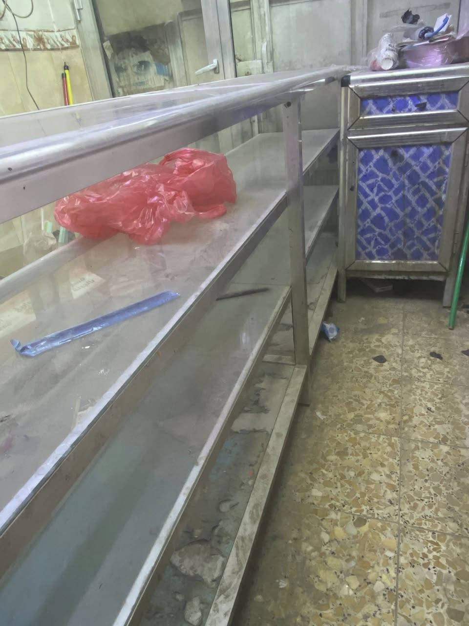 جام خانة زجاج تفصال خاص 
طولها مترين ونصف 
مكانها الشعلة


**إذا كنت صاحب هذا الإعلان وتريد حذفه لأي سبب، رجاءا أرسل رسالة إلى الدعم الفني**